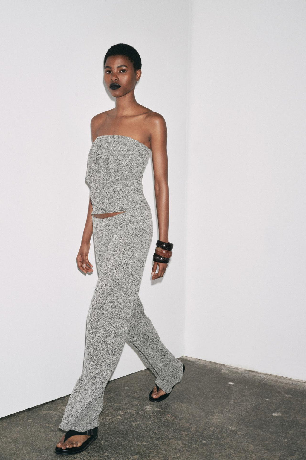 SCHULTERFREIES BOUCLÉ-TOP