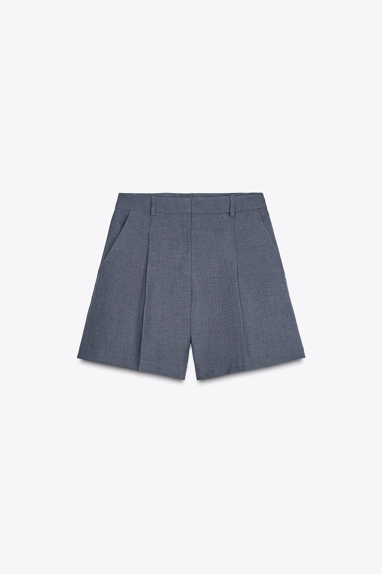 BERMUDA MIT FRONTFALTEN UND HOHER TAILLE