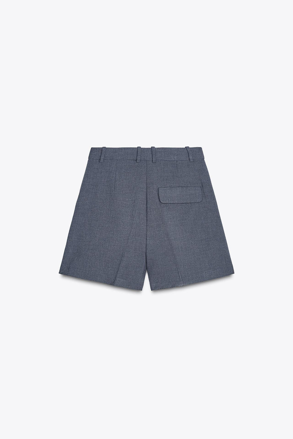 BERMUDA MIT FRONTFALTEN UND HOHER TAILLE