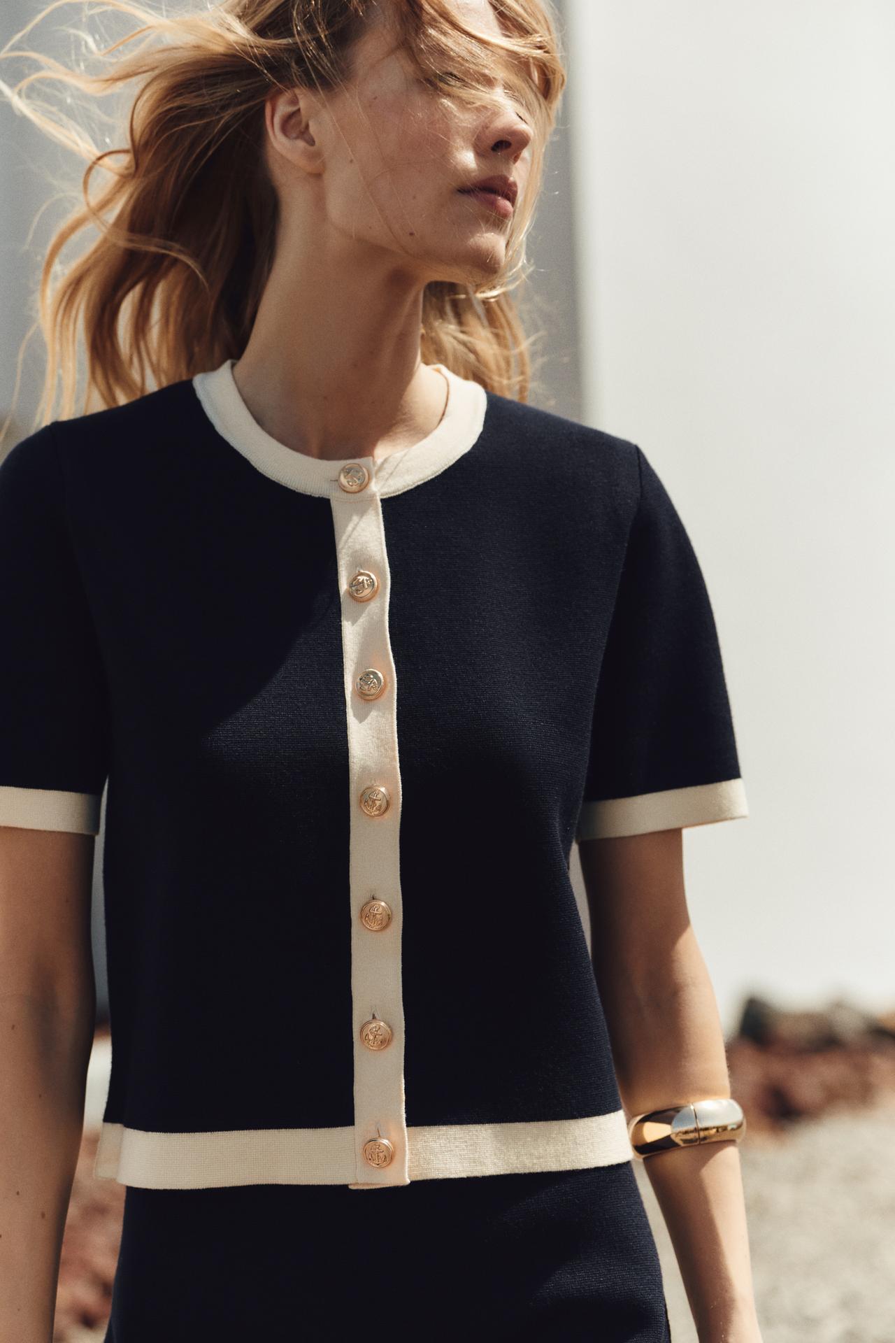 STRICKJACKE MIT KONTRASTDETAILS SCHWARZ