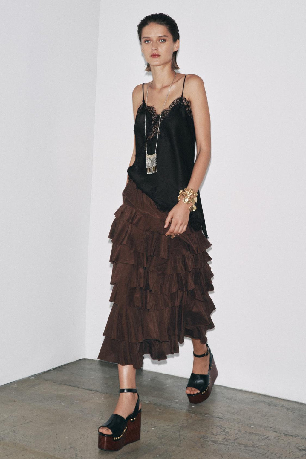 MIDI-ROCK MIT VOLANTS AUS VISKOSE-MIX BRAUN