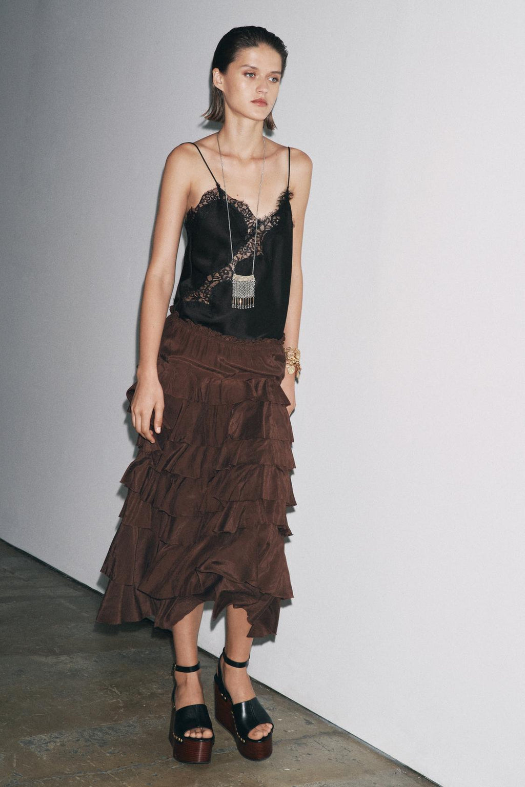 MIDI-ROCK MIT VOLANTS AUS VISKOSE-MIX BRAUN