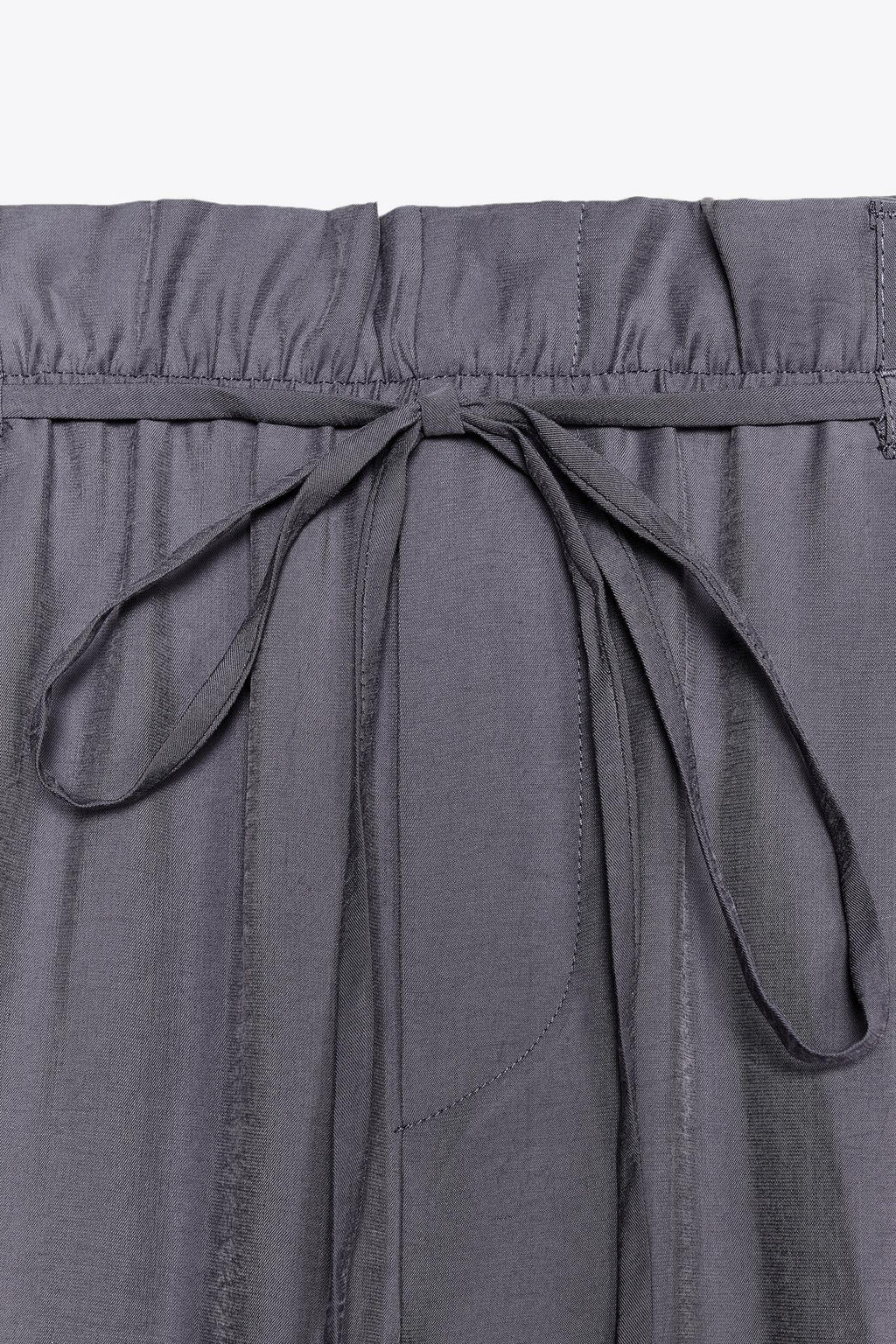 FLIESSENDE PAPERBAG-HOSE MIT GÜRTEL