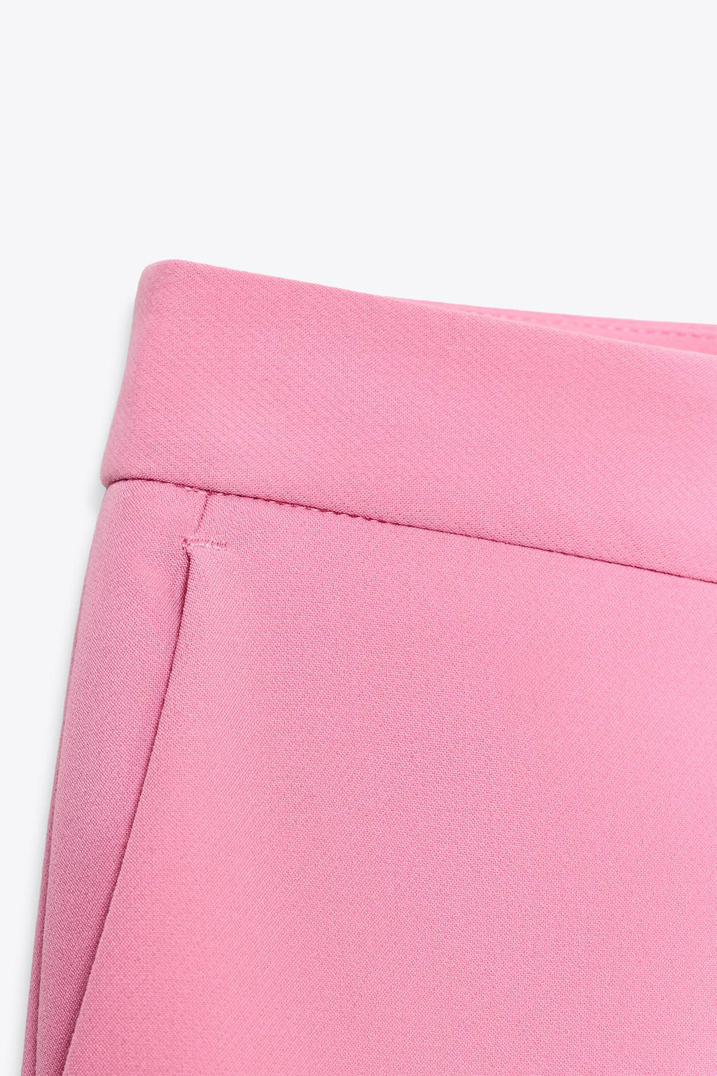 SCHLAGHOSE MIT STATEMENT-SILHOUETTE IN PINK