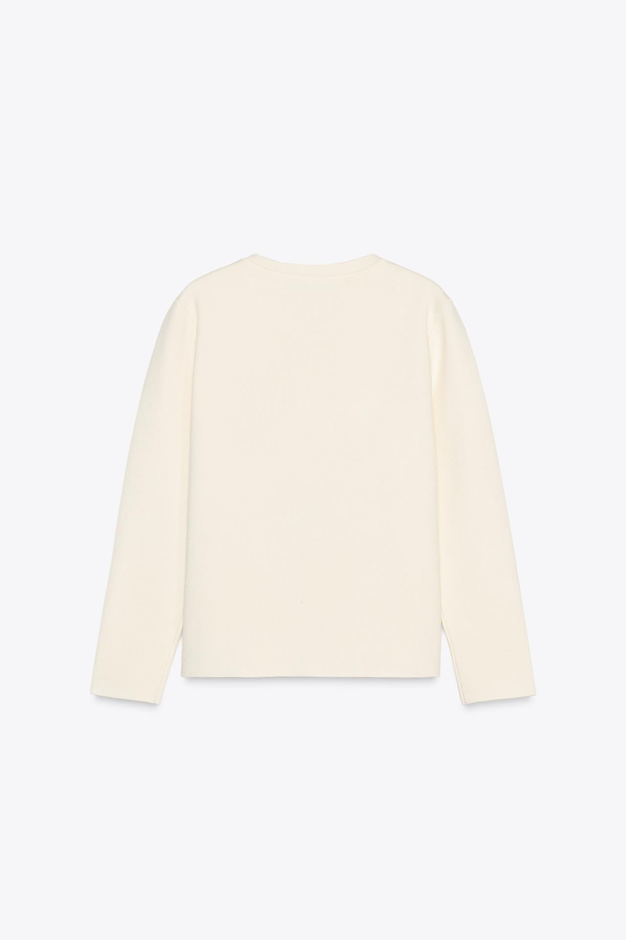 STRICKJACKE MIT GOLDKNÖPFEN ELFENBEIN