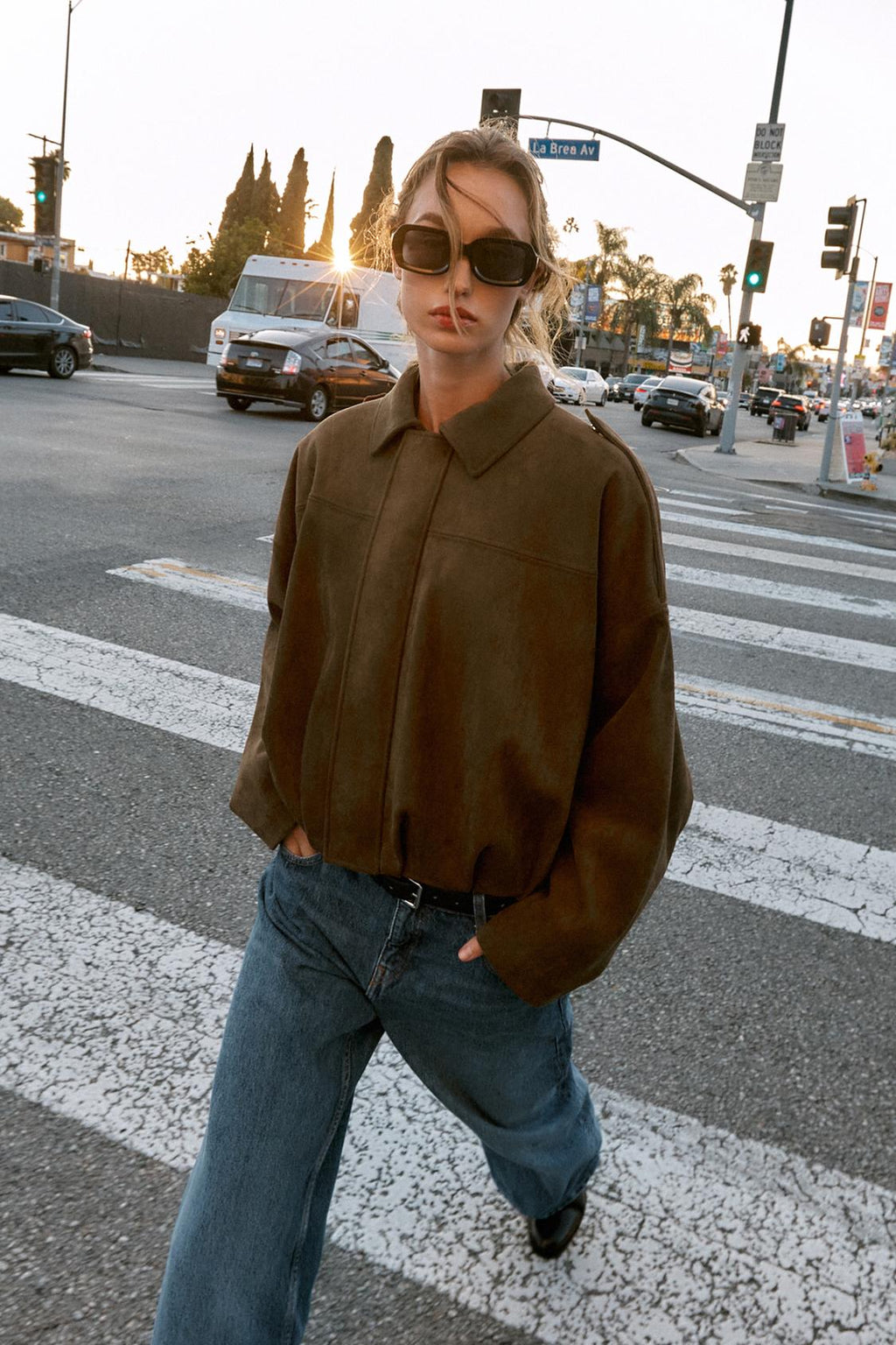 BOMBERJACKE IN VELOURSOPTIK