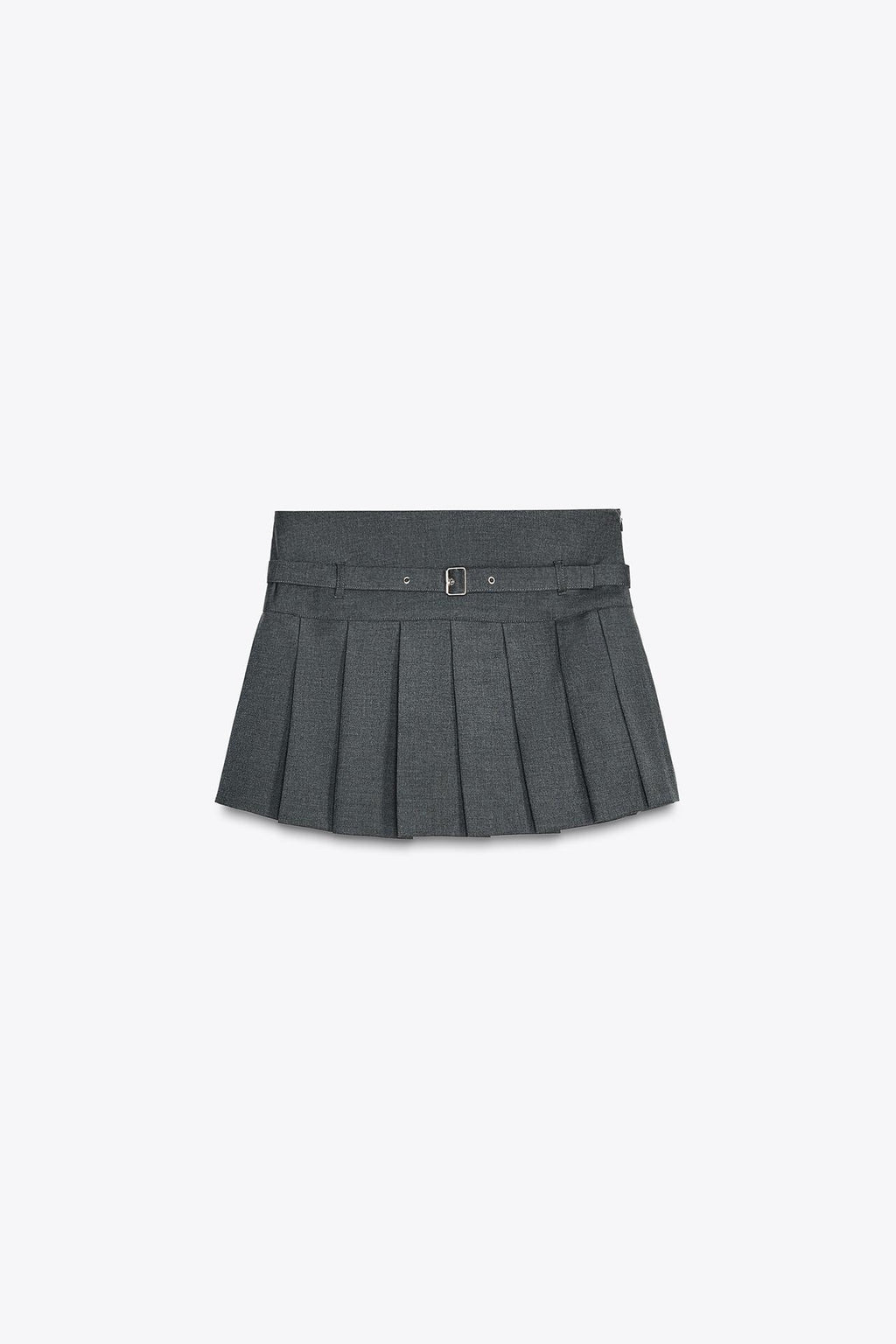 PLISSIERTER SKORT MIT GÜRTELDETAIL