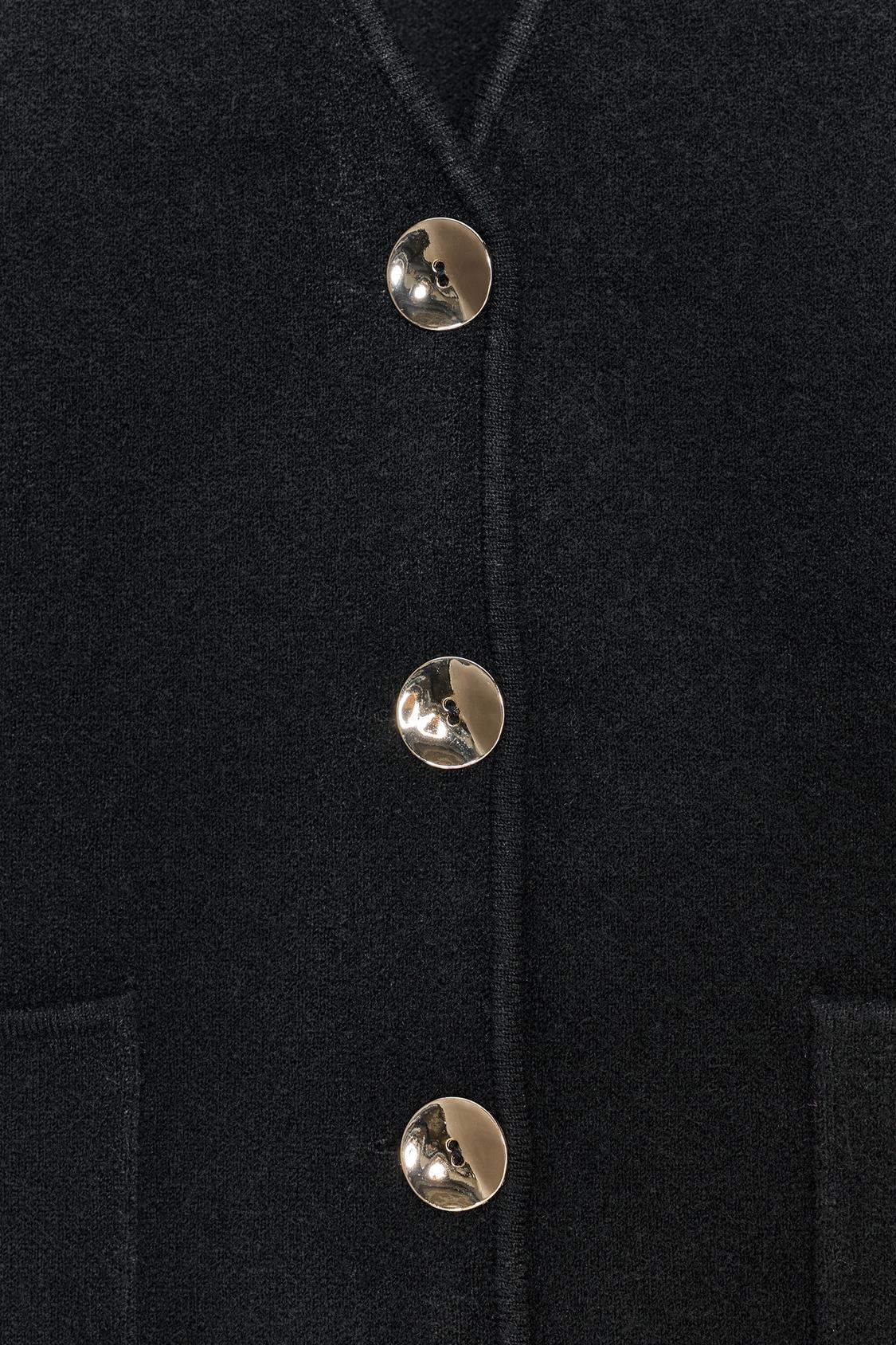 STRICKWESTE MIT KNOPFDETAIL UND V-AUSSCHNITT