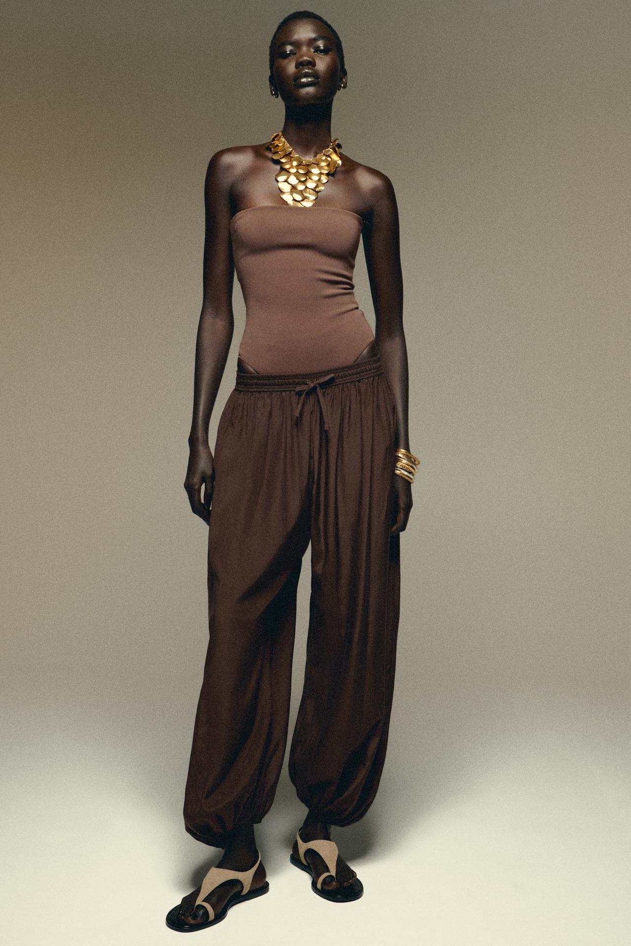 BANDEAU-BODY MIT CLEANER SILHOUETTE IN BRAUN