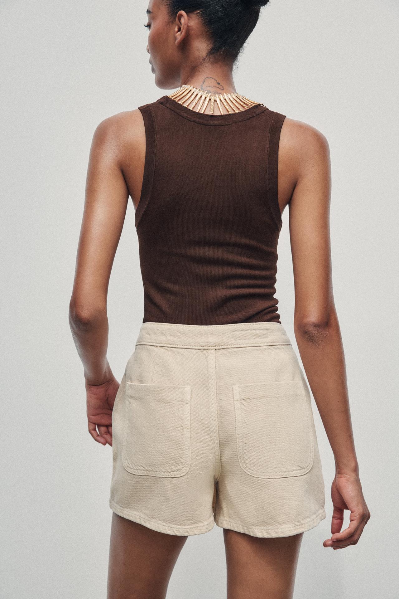 CROSSOVER-DENIM-SKORT SAND MIT KNOPFDETAILS