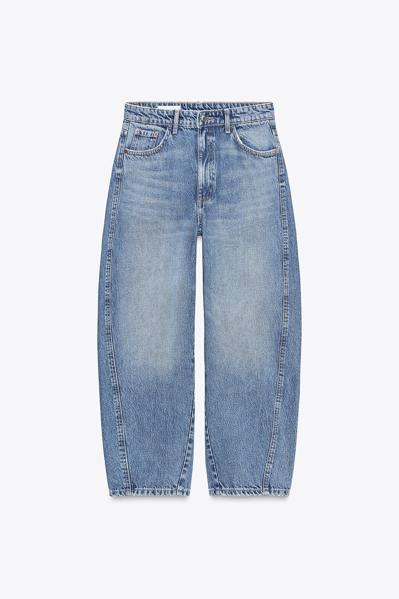 PREMIUM CARROT JEANS MIT MITTLERER TAILLE IN SCHWARZ