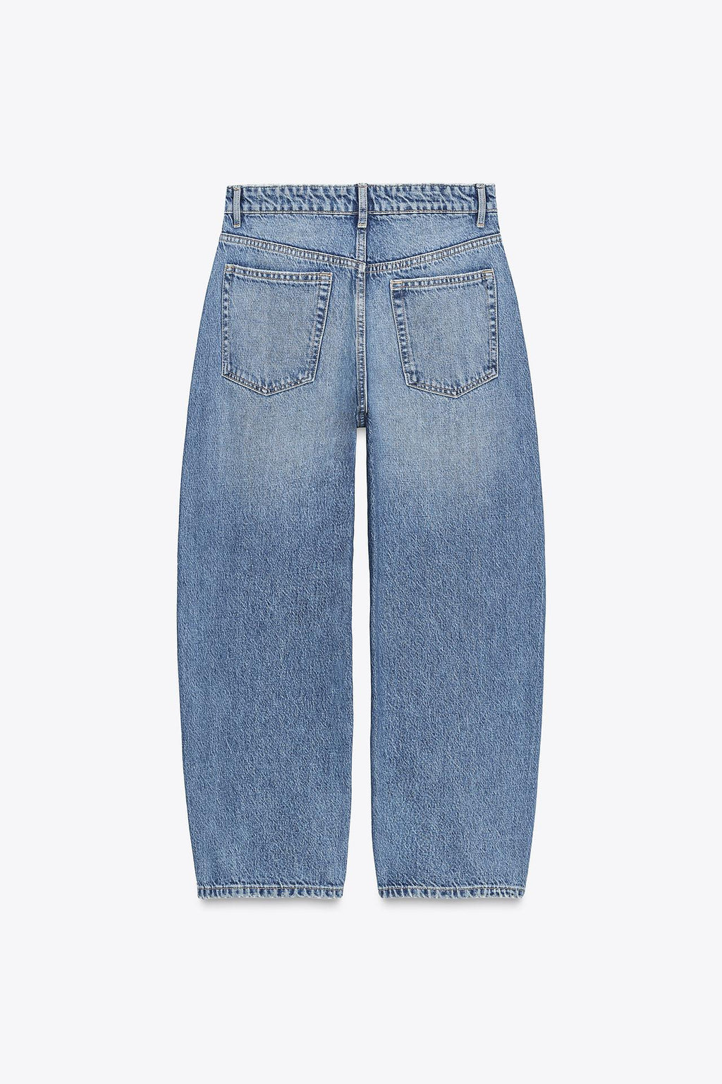 PREMIUM CARROT JEANS MIT MITTLERER TAILLE IN SCHWARZ