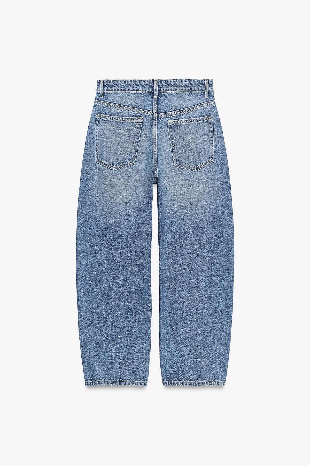 PREMIUM CARROT JEANS MIT MITTLERER TAILLE IN SCHWARZ