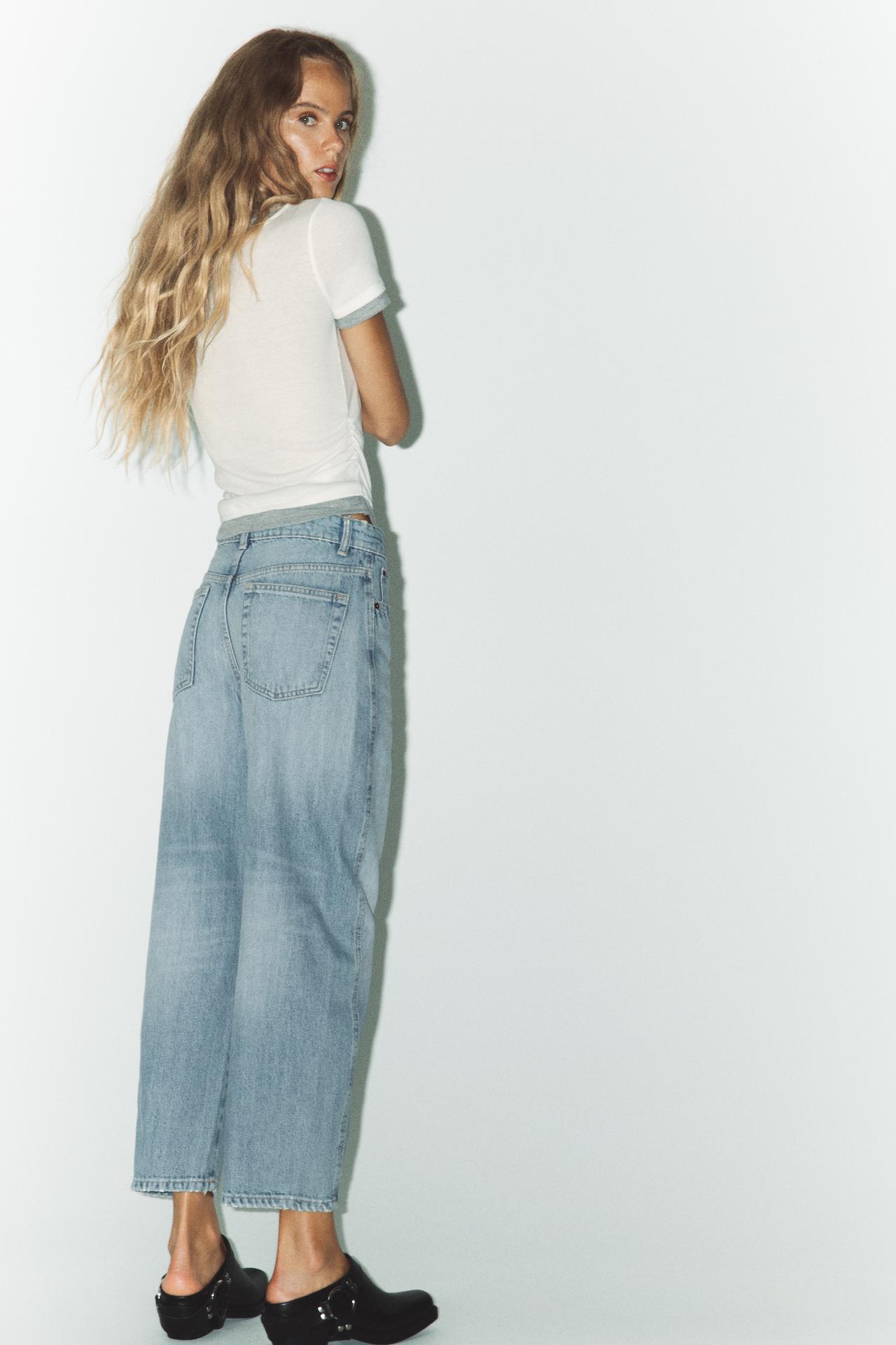 PREMIUM CARROT JEANS MIT MITTLERER TAILLE IN LIGHT BLUE